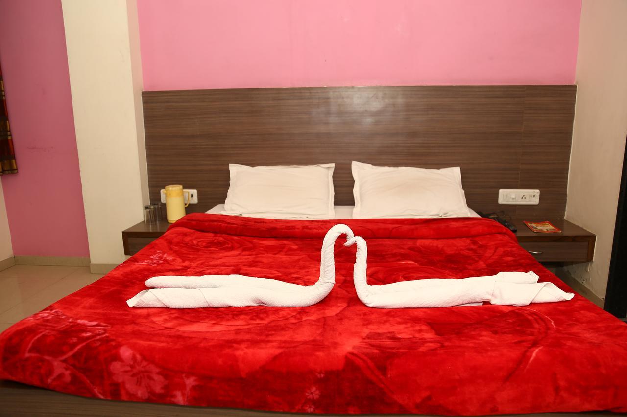 Hotel Kunal Abu Road Ngoại thất bức ảnh